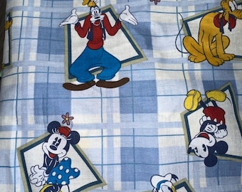 MadieBs M.I.C.K.E.Y MOUSE Fitted Sheet (Crib/Toddler)