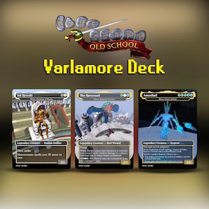 Puede incluir: Imagen promocional del "Varlamore Deck" con tres cartas coleccionables de fantasía. Las cartas muestran ilustraciones de criaturas legendarias, incluyendo un soldado humano, un mago pájaro y una serpiente. El logo "Old School Runescape" está en la parte superior.