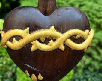 Handgeschnitztes Heiliges Herz Jesu - Hölzernes Heiliges Symbol Dekor