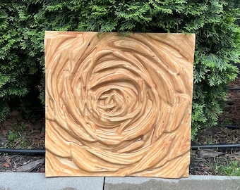 Escultura de rosa en madera para pared: decoración contemporánea con relieve ondulado