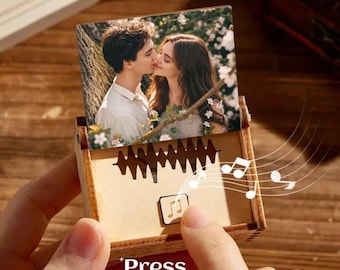 Carillon in legno personalizzato con foto e canzone o voce personalizzate, carillon digitale personalizzato, carillon inciso, carillon ricordo speciale