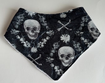 Skull  bandana bib