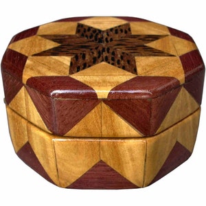 Black Palm, Satinwood and Purpleheart Ring Box image 4