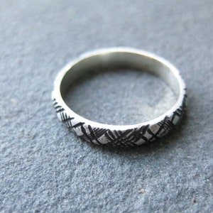 Thinnest PLAID sterling silver 3mm ring Made to Order image 3