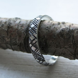 Thinnest PLAID sterling silver 3mm ring Made to Order image 4