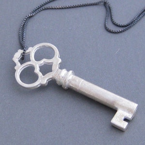 Large skeleton key necklace solid silver image 3