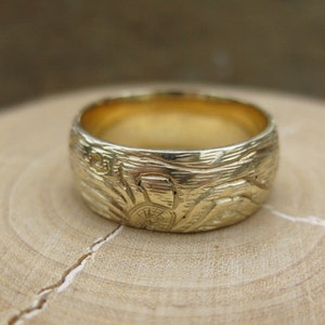 Mens wedding band GOLD wood grain ring Plywood 14 kt yellow faux bois Made to Order image 3