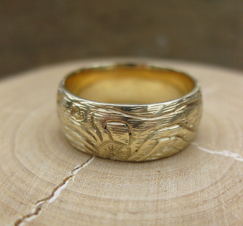 Mens wedding band GOLD wood grain ring Plywood 14 kt yellow faux bois Made to Order image 3