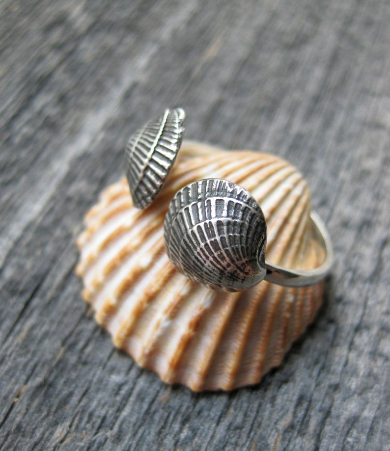 double seashell fan shell mermaid open ring sterling silver fits size 8.5 to 9.5 image 3