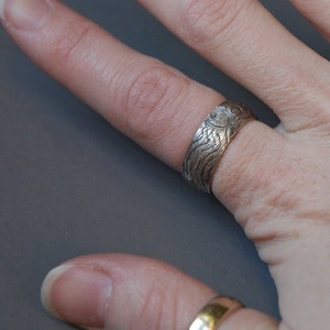 Branch ring mens woodgrain ring KNOTTY PINE sterling silver Made to Order image 5