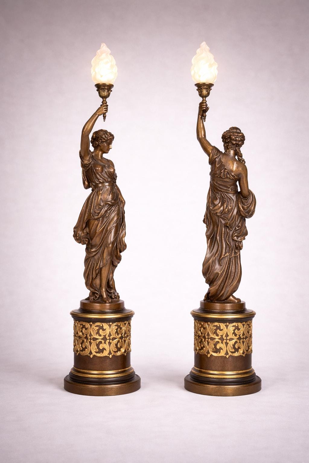 Bronze vintage lamp ブロンズ ヴィンテージ レトロ Vintage Brass Statue Lamp, Lady Torch Light, Flame Glass Shade