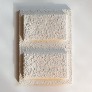 Arte da parete in gesso, arte da parete Japandi Wabi Sabi, scultura da parete minimalista, decorazione da parete moderna, arte della neve, arte scultorea da parete, cartapesta