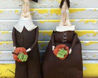 Primitive Thanksgiving Pilgrims Jigs and Gertie Give Thanks