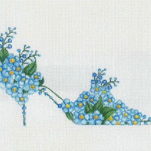 Needlepoint Canvas Handpainted Blue Forget Me Knot Slipper 18ct