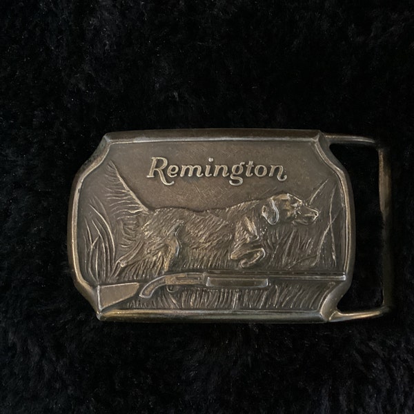 Vintage Remington Bird Dog Belt Buckle Hunting Retriever Duck Hunting  B100