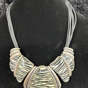 Vintage Zebra Print Statement Necklace: Retro Boho Chunky Jewelry