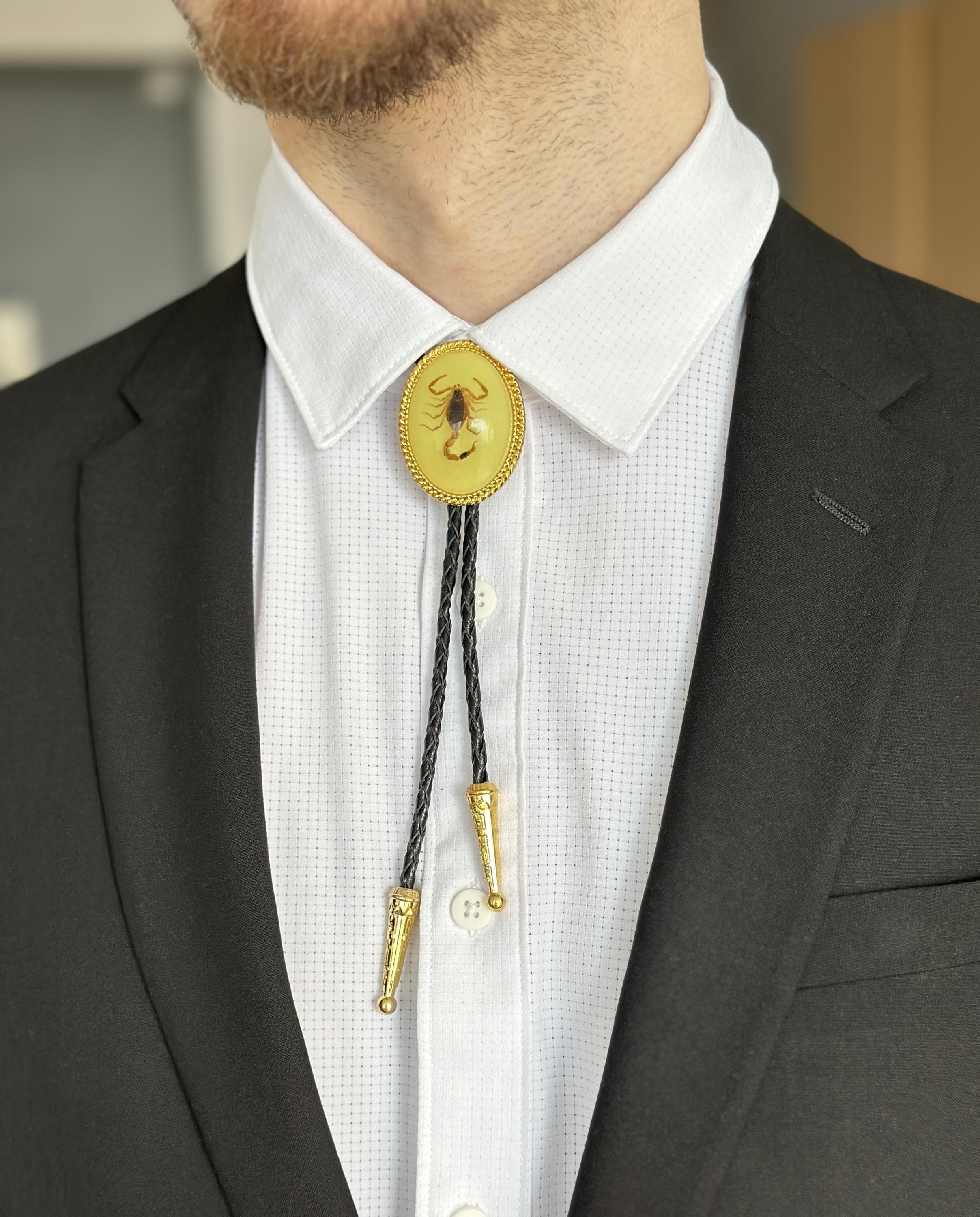 Cravate Bolo Western En Cuir Et Métal - Style Country Biker Avec Scorpion - Réglable - Neuf Avec étiquette