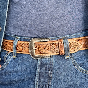 Western Floral Leather Belt For Men Women With Removable Buckle, Cowboy Rodeo Floral Tooled Full Grain Leather Belt,  1-1/2&quot; Wide