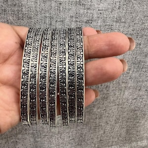 Solid 925 Sterling Silver Floral Bangle Set, 7 Days Bangles, Set of 7 Bangles, Boho Stacking Bangle, Gift For Mom, Stacking Silver Bangles