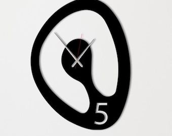 Orologio da parete astratto in metallo, orologio da parete moderno e minimalista, orologio artistico in metallo nero, decorazione da parete per soggiorno contemporaneo