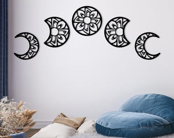 Decorazione murale in metallo con fasi lunari, decorazione lunare celeste, arazzo boho-chic, design con sole e luna, idea regalo per un arredamento mistico.