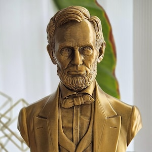 Abraham Lincoln Bust – 16th United States President | Gold Finish | Historical American President Statue | Elegant Home & Office Decor