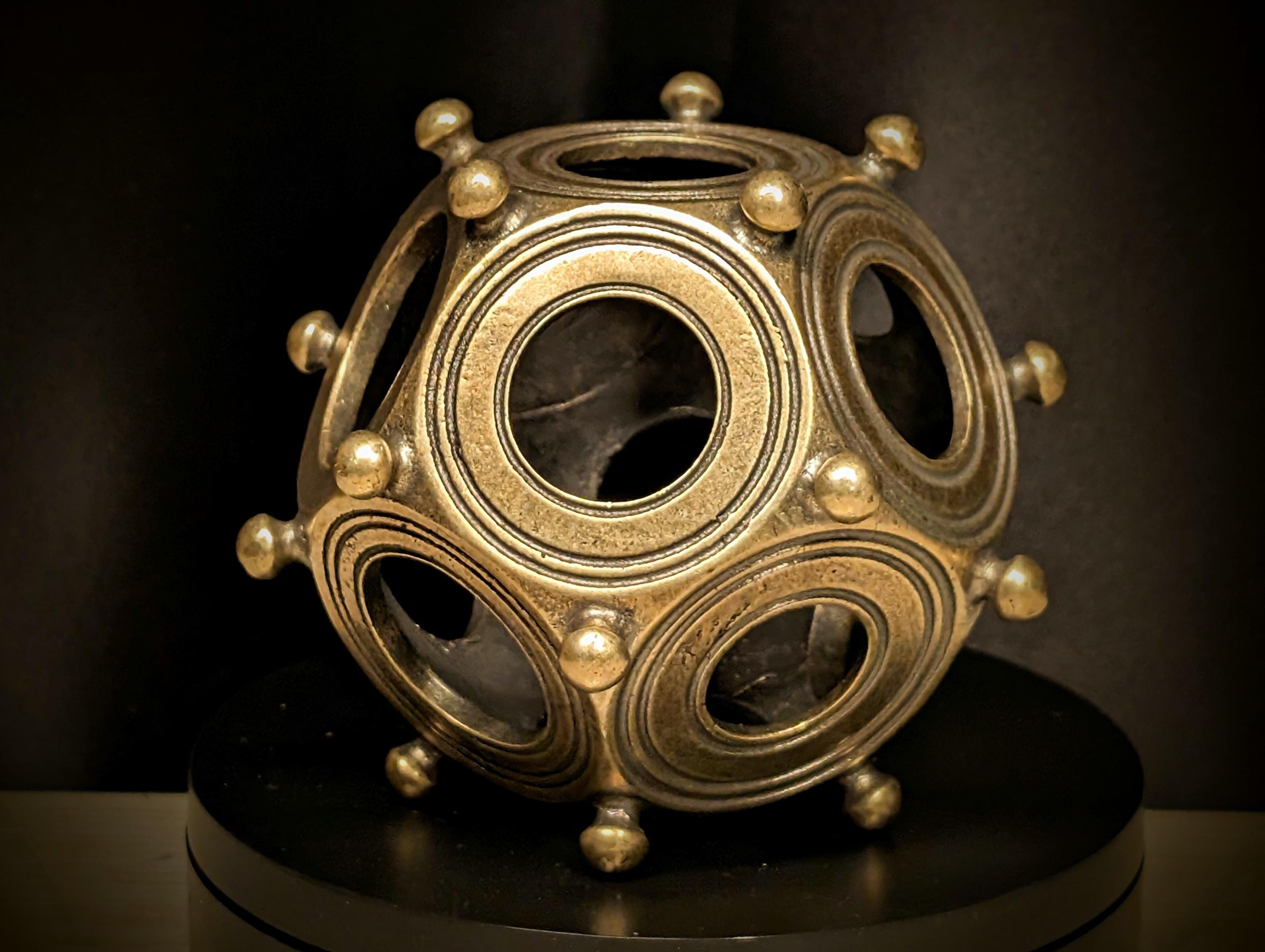 「ローマの二十面体」レプリカモデル 黄銅鋳造 古代文明のオーパーツ Roman dodecahedron - Etsy 日本
