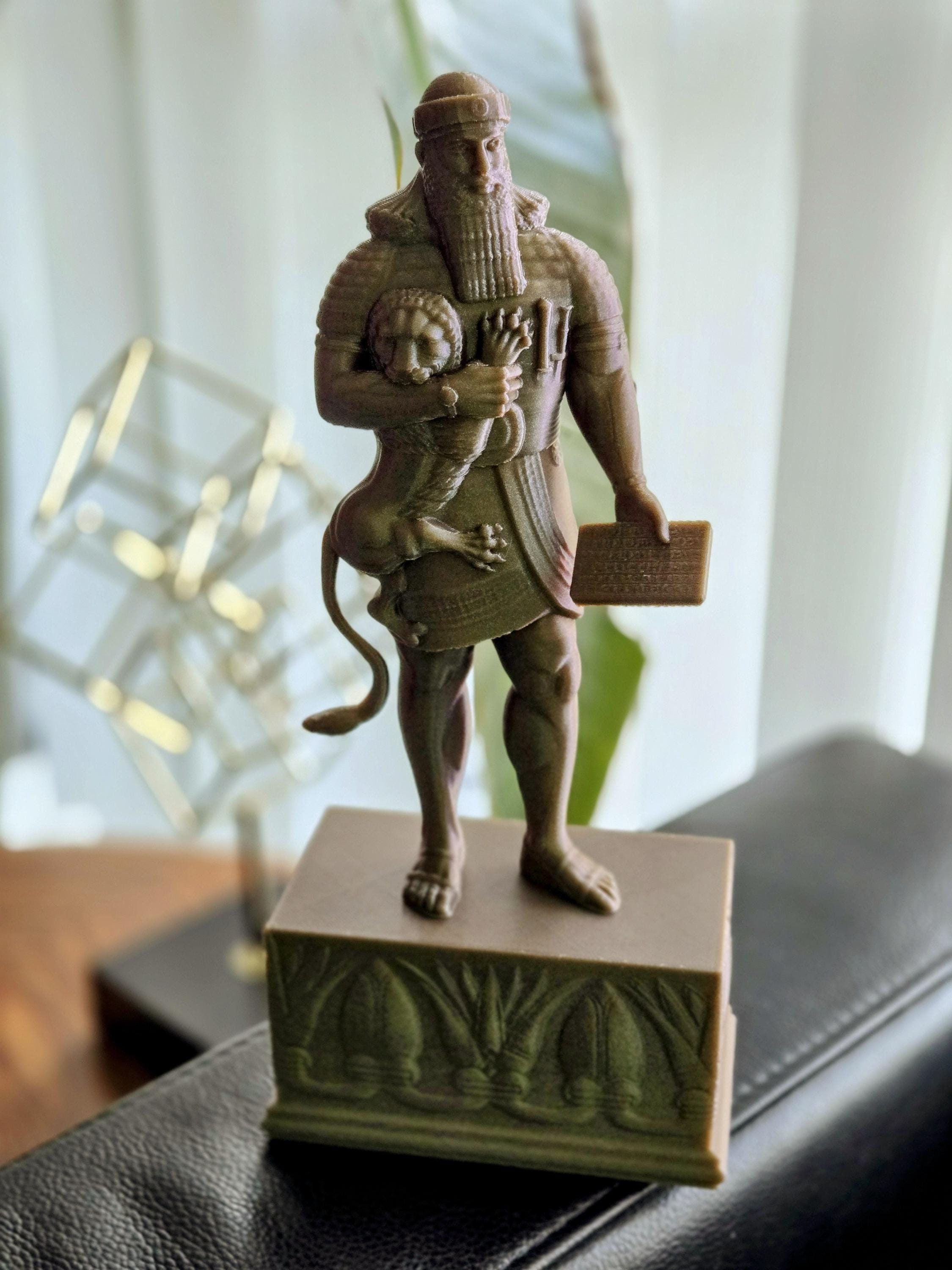 APVSHKIN STATUE from SSUR