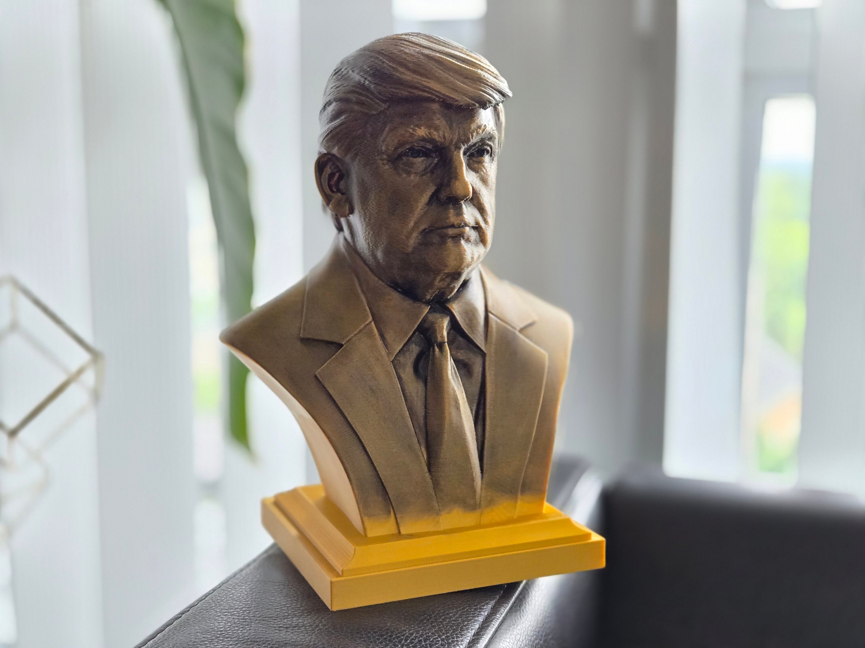 ドナルド・J・トランプ胸像 - 第45代および第47代アメリカ合衆国大統領