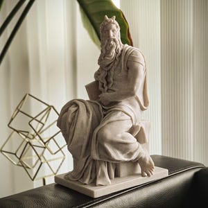 期間限定価格　復活したイエスのブロンズ像彫刻とイエスの墓の石聖墳墓 キリストの墓」の年代判明 本当に古代ローマだった - 日本経済新聞