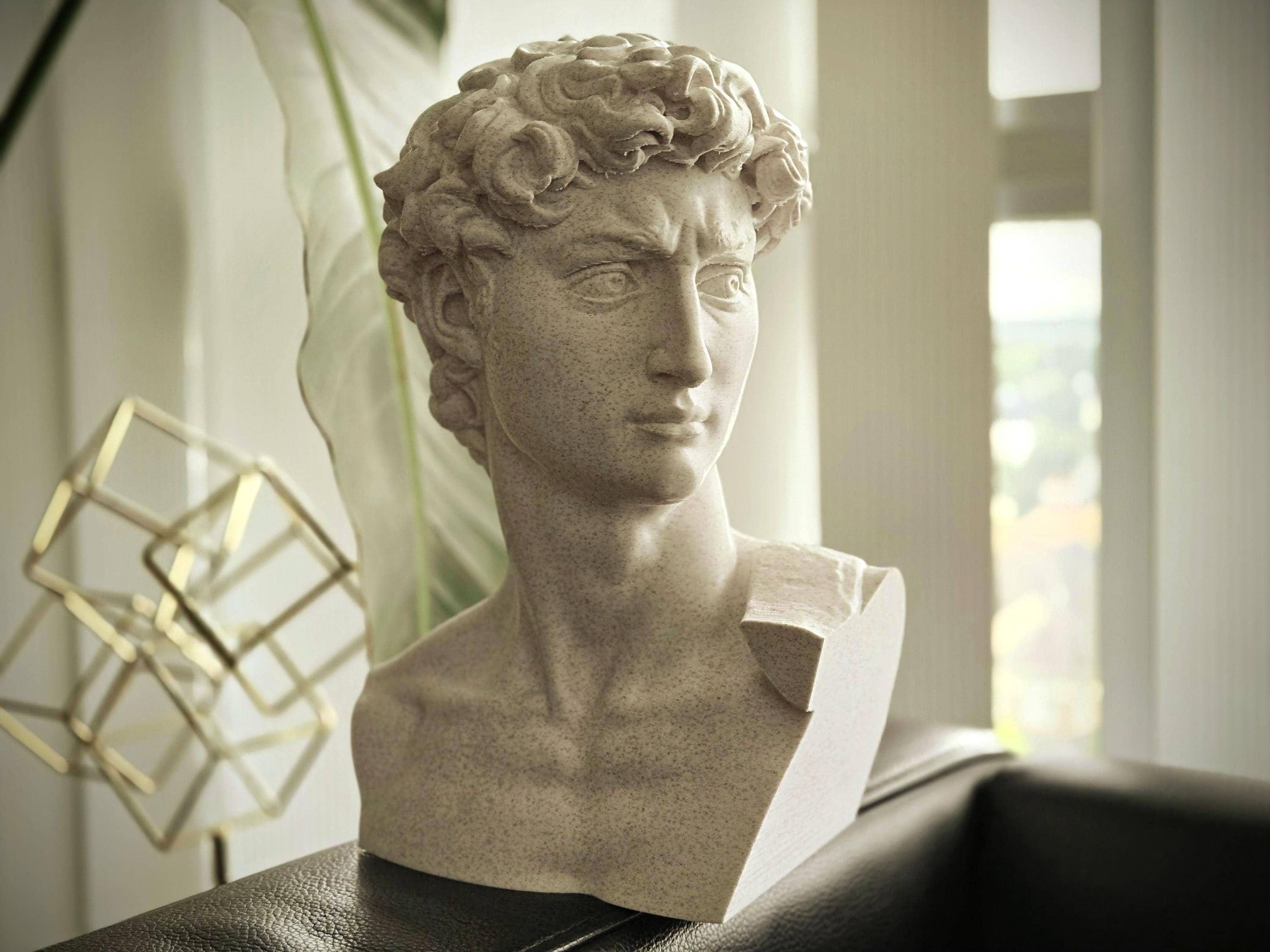 ミケランジェロ　ダビデ像　レプリカ　彫刻 Amazon.co.jp: デビッド彫刻、ミケランジェロのダビデ像