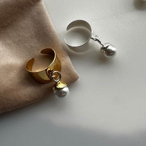 Pearl Pendant Ring, Adjustable Pearl Charm Ring, 24K Gold or 925 Silver Plated, Elegant Jewelry Gift for Her, Statement Ring, Christmas Gift
