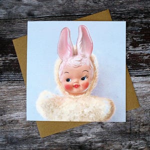 Cartão de coelhinha de brinquedo vintage
