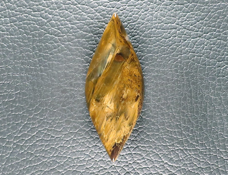 Designer Cabochon Nellite