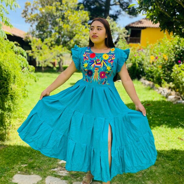 S-XL Embroidered floral dress. Pajaro embroidered Mexican dress. Typical Mexican clothing. Ethnic style dress. Boho Hippie Dress.