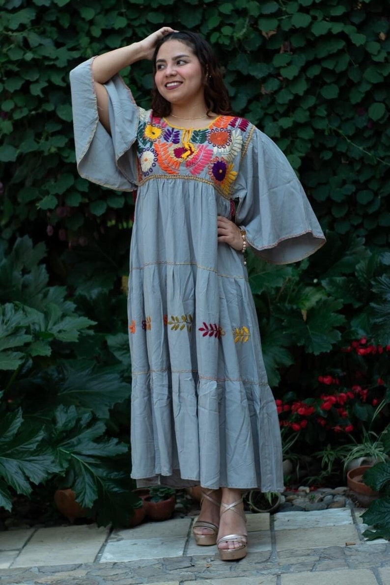 Vestido bohemian Artesanal. Vestido Mexicano Etnico. Vestido manga Larga bordado a Mano. Tunica Mexicana boho hippie. Vestido Típico Mexican zdjęcie 1