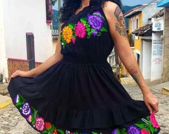 Vestido Mexicano Artesanal Largo. S-XL. Vestido Floral. Vestido Mexicano Artesanal. Vestido Típico Mexicano. Dama de Honor. Estilo Latina.