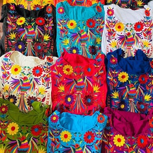 S-XL Vestido floral bordado. Vestido mexicano bordado Pajaro. Vestimenta típica mexicana. Vestido de estilo étnico. Vestido Boho Hippie. zdjęcie 9