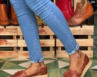 Mexican Leather Huaraches. Boho huaraches. Bohemian Mexican Leather Sandals. 5 de Mayo Sandals. Women's Huaraches. Mexican Sandals