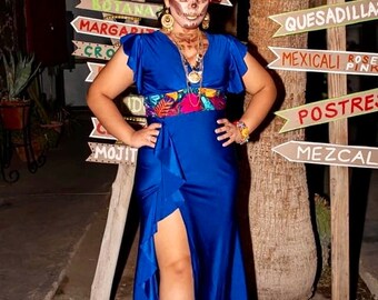Vestido largo formal. Vestido floral. Vestido de moda latina. Vestido estilo mexicano. Vestido formal mexicano. Vestido de la dama de honor.
