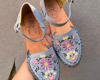 Huarache Florecita Mexicano.Zapato Mexicano de Cuero. Hippie Boho. Huarache Tradicional. Moda Latina. Zapato Estilo Mexicano. Estilo Etnico.