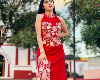 Floral Halter Mexican Dress. Size S-XL. Embroidered Floral Dress. Bohemian style Mexican dress. Typical Handmade Mexican Dress.