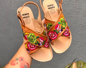 Huarache Yucatán Mexican. Mexican Leather Shoe. Hippie Boho. Traditional Huarache. Latin Fashion. Mexican Style Shoe. Ethnic style.