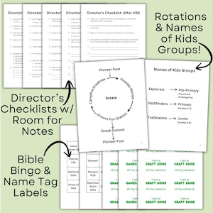 Puede incluir: Un conjunto de hojas imprimibles para un evento infantil. Incluye listas de verificaci&oacute;n del director, gu&iacute;as de rotaci&oacute;n, etiquetas con nombres y tarjetas de bingo b&iacute;blico. Las hojas son blancas con texto y gr&aacute;ficos en negro.