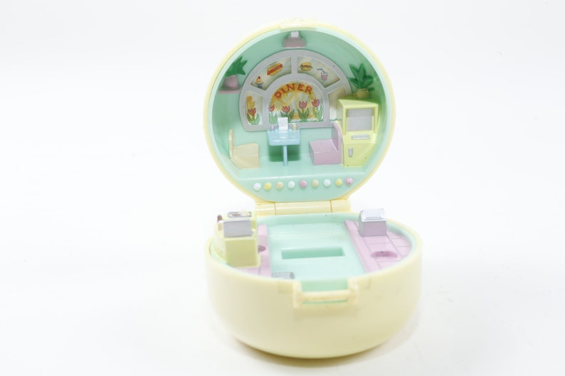 yellow polly pocket