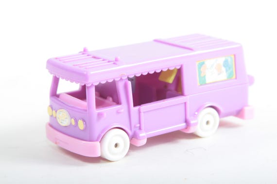 polly pocket stable on the go