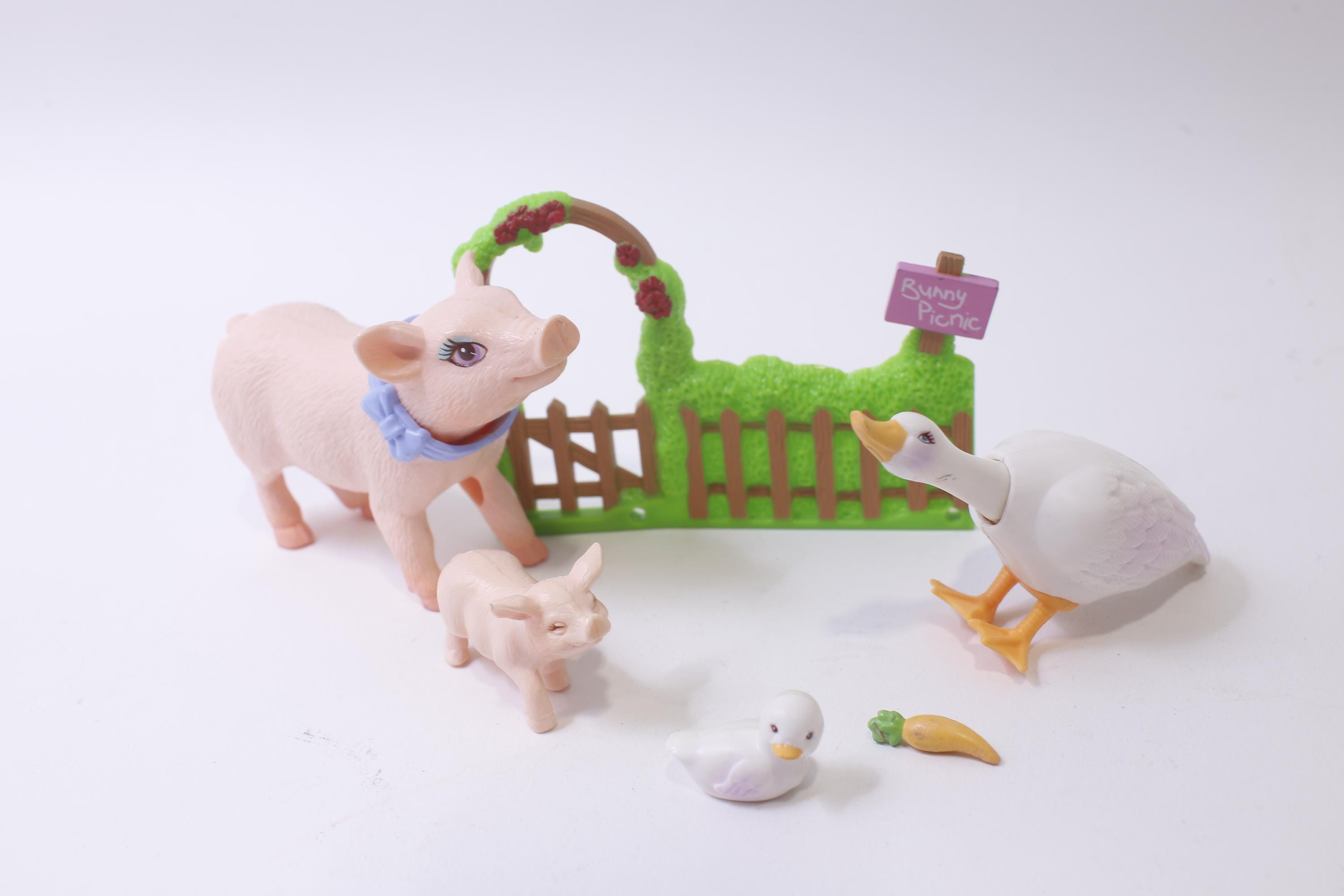 Lot Animaux Magiques Barbie 1997 – Cochon, Agneau, Accessoires écurie (Vintage Mattel)