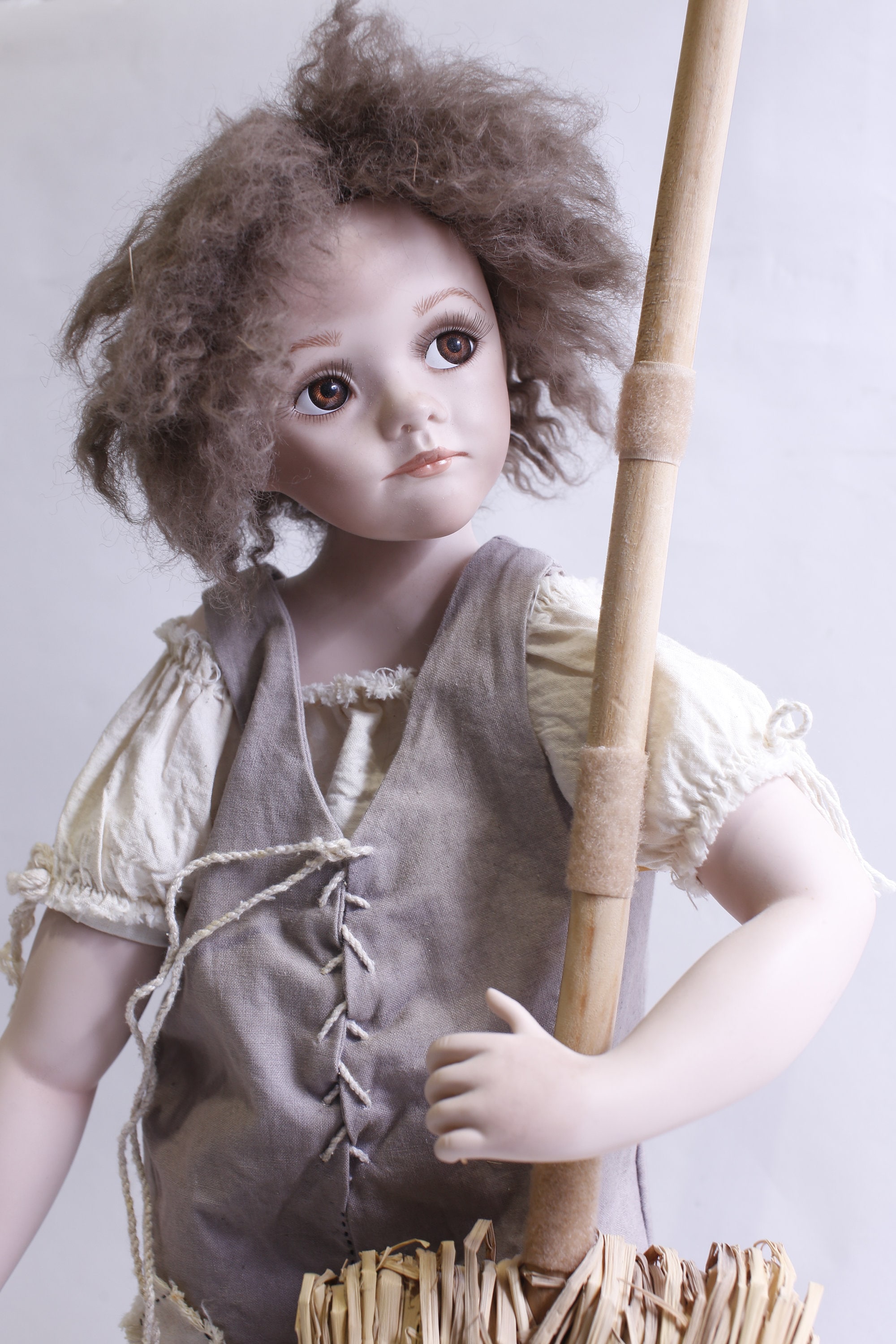 Cosette, Porcelain Doll, 23