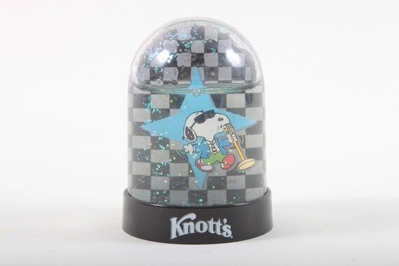 Knotts Snoopy éclat Boule à Neige Pailleté Arachides