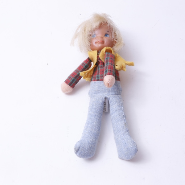 Mattel, Honey Hill Bunch, Boy, Soft Body, 6" Figure, Blonde Hair, Plaid Shirt, Blue Pants, Yellow Coat, Toy, Vintage, ~ 533